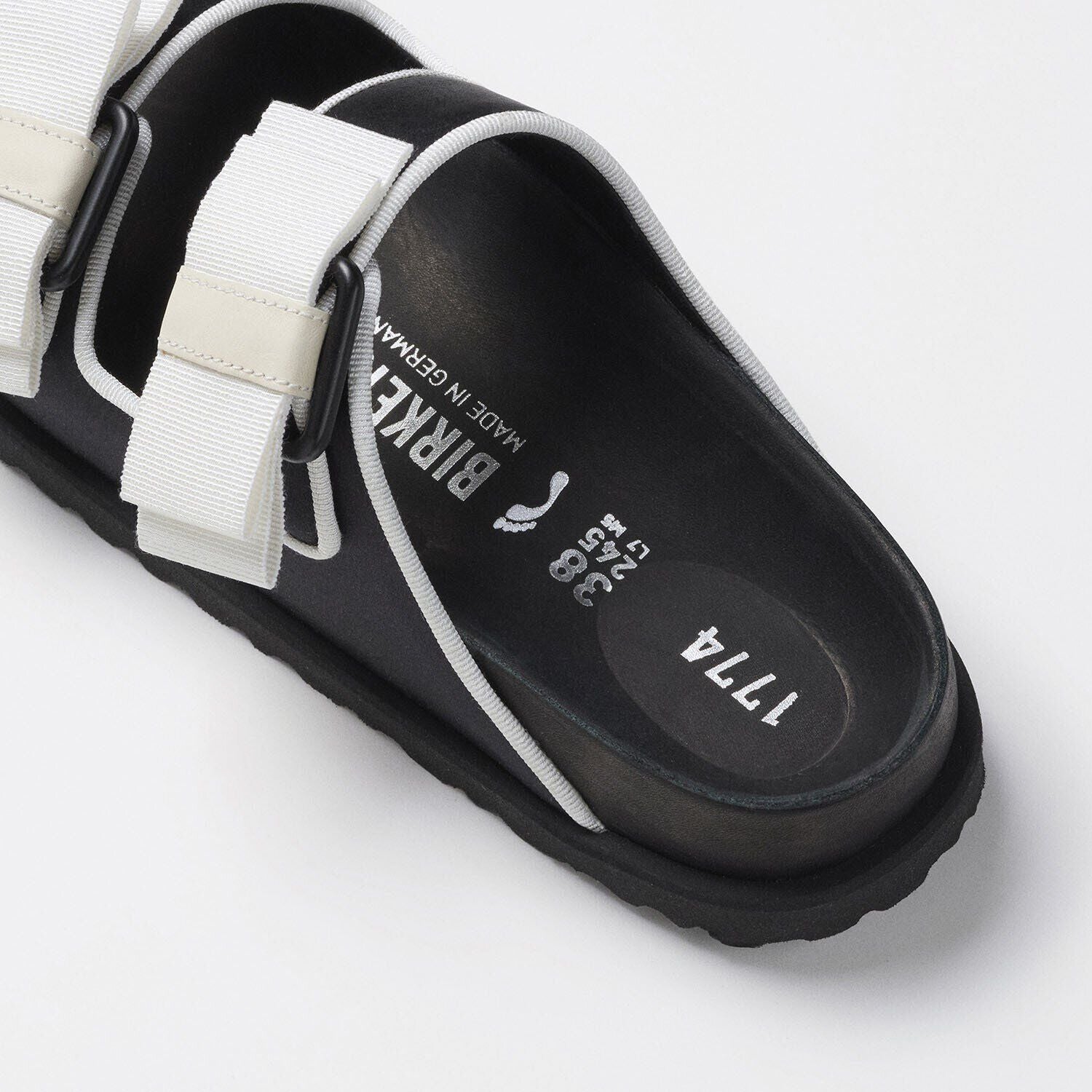 1774 Arizona Satin Textile